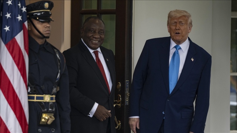 Trump, South African president spar over claims of white farmers' persecution