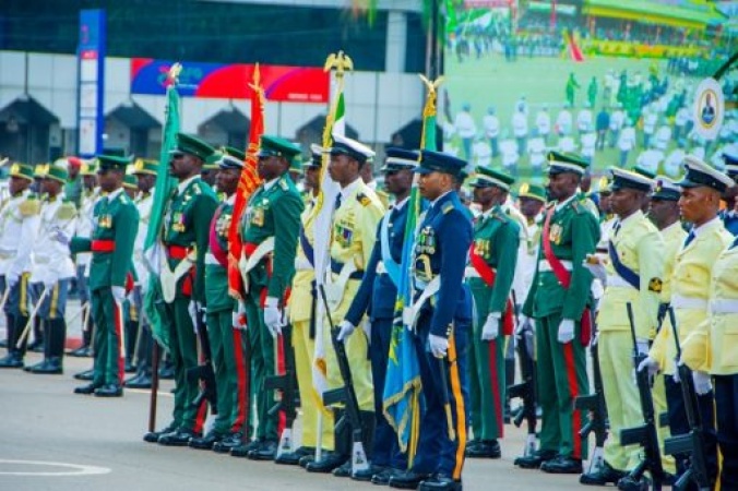 Nigerian Military thrills crowds at Cameroon?s 53rd National Day celebration