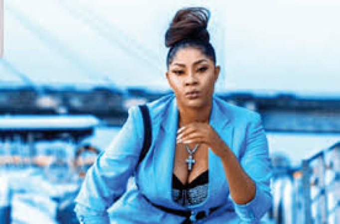 Many men coming after me, not sure who to pick ? Angela Okorie