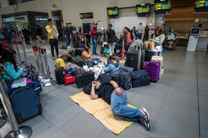 Businesses hit by airlines? flight delays, cancellations