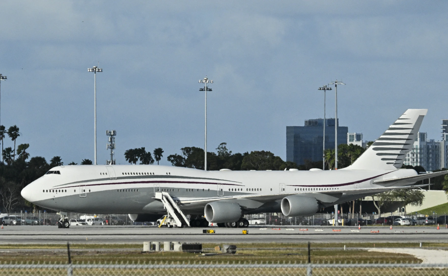 US accepts luxury jet from Qatar for use as Air Force One for Trump