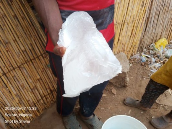 Sokoto residents turn to ice blocks for relief amid extreme heat, power failures