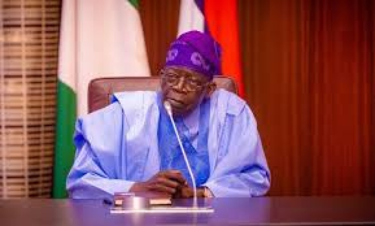 Federal workers demand arrears, threaten protest