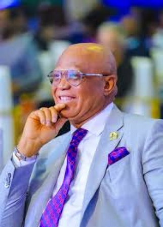 Defection Drama: Gov Eno declares ?It?s time to move?; Akwa Ibomites shout ?No!?