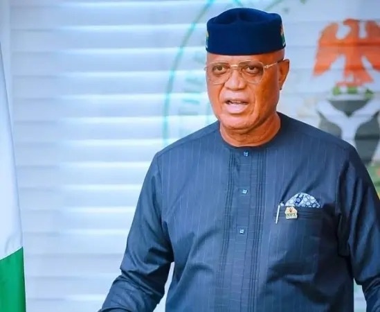 Defection: Gov Eno on path to lonely political oblivion ? PDP Professionals