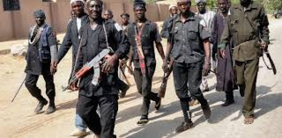 One killed, houses razed as vigilantes, hunters attack Fulani settlements in Kwara