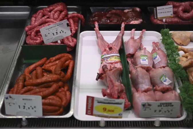 French butchers? shops closed after child dies of rare illness