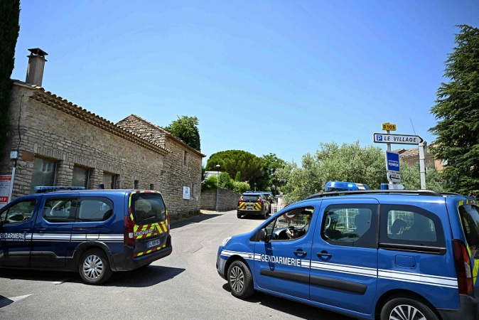 Bride shot dead as gunmen storm wedding venue