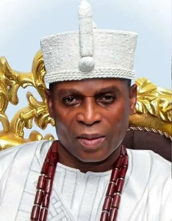 Why Lagos monarch?s brother allegedly slapped council chairman ? Palace