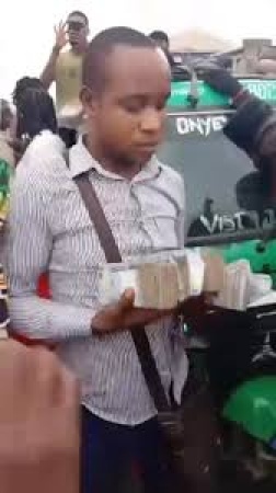 Keke rider returns passenger?s N4m because he is a Jehovah?s Witness
