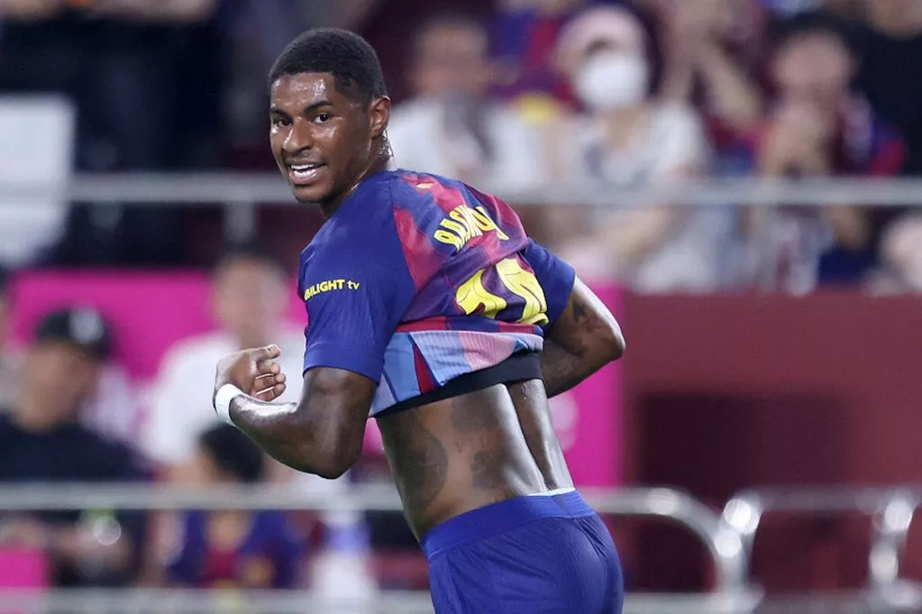 Barcelona forced to release short statement after Marcus Rashford debut