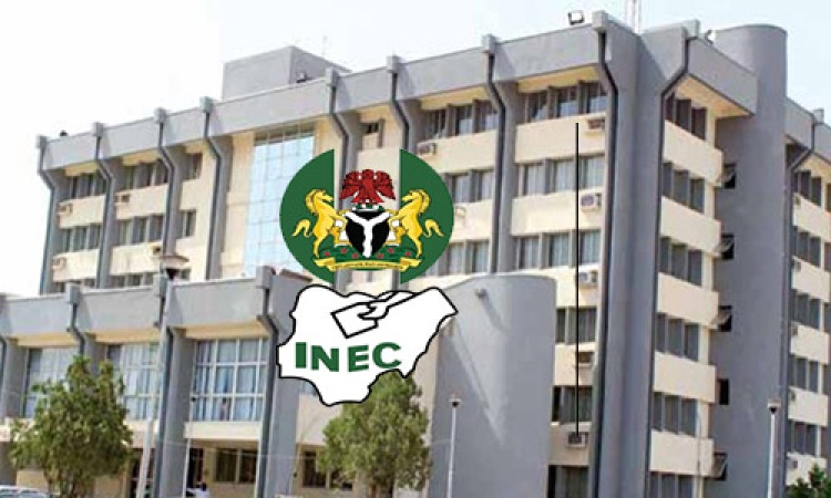 Residents barricade INEC headquarters to protest ?unfair? centre allocation in Warri