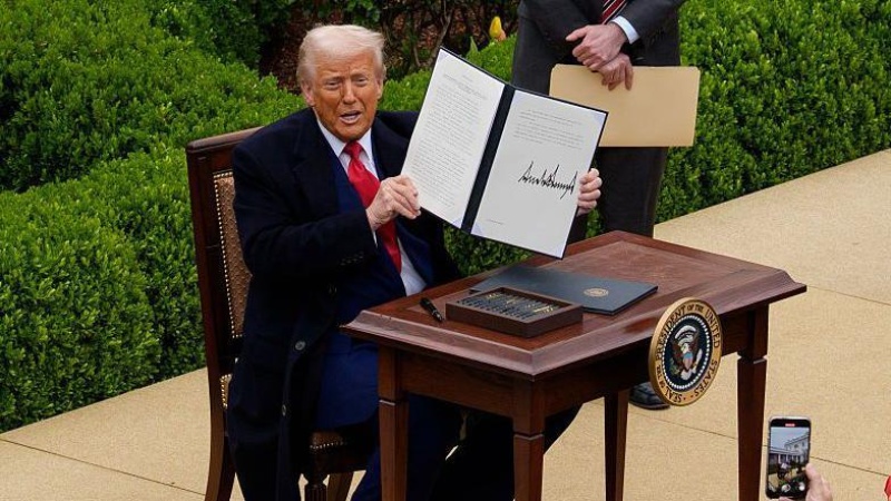 Trump announces 25 per cent tariffs on South Korea and Japan