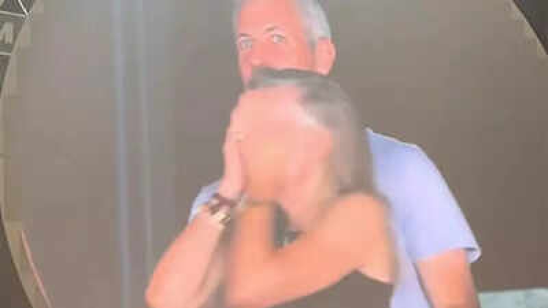 US tech CEO resigns after Coldplay kiss-cam video
