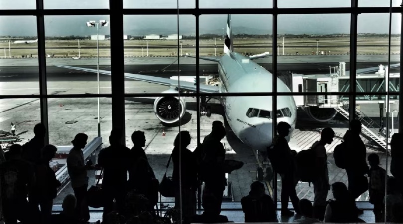Job losses loom over dollarisation of air tickets ? Travel agents