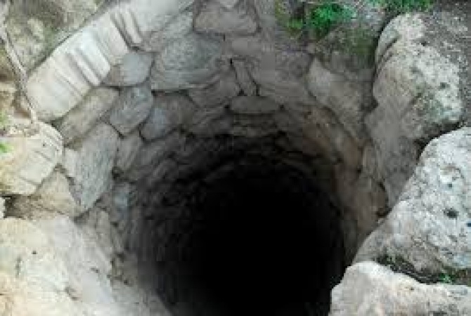 Two dead, one injured after falling into abandoned well in Kano
