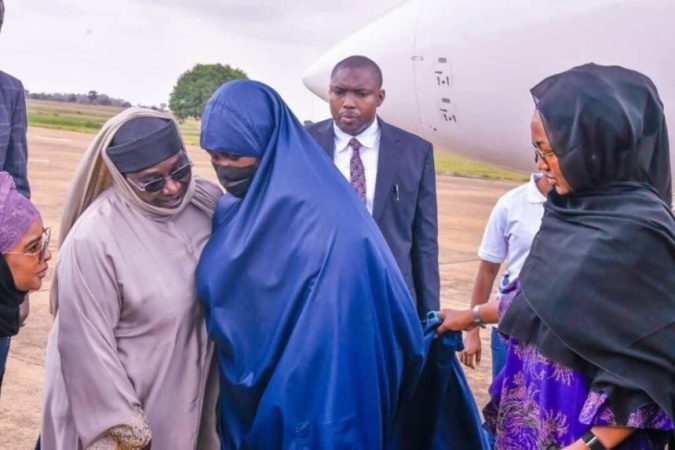 Aisha Buhari, family return to Kaduna