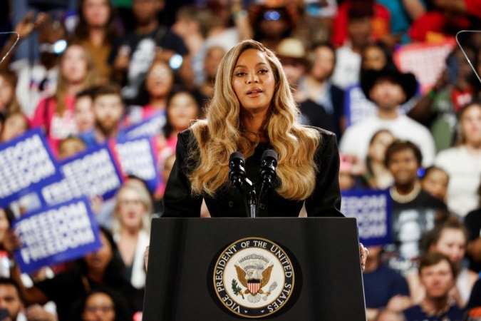 Trump calls for prosecution of Beyonc? based on a non-existent $11 million payment