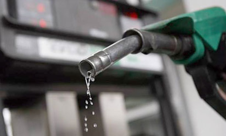 Marketers drop petrol prices below Dangote?s cost