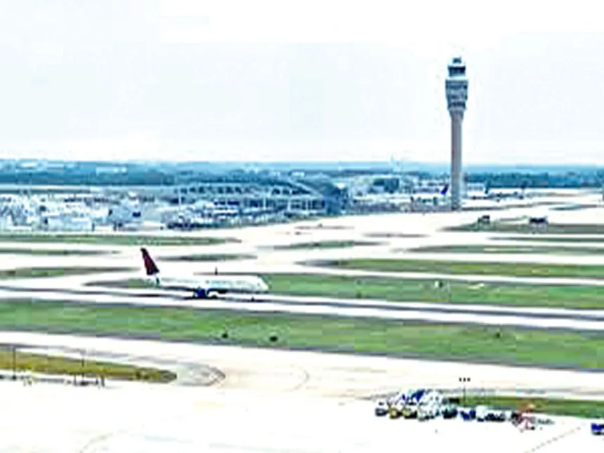 Severe weather halts over 400 flights at Atlanta airport