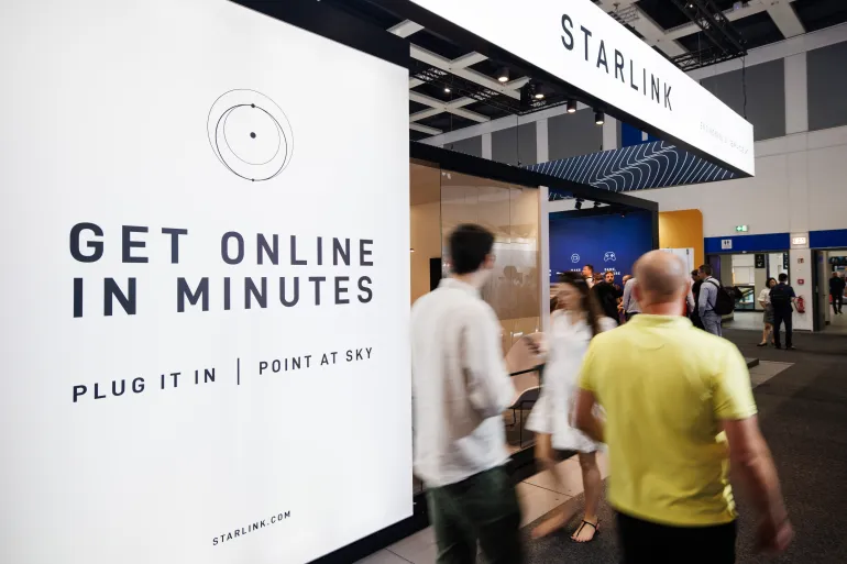 Elon Musk ?sorry? after Starlink satellite internet suffers global outage