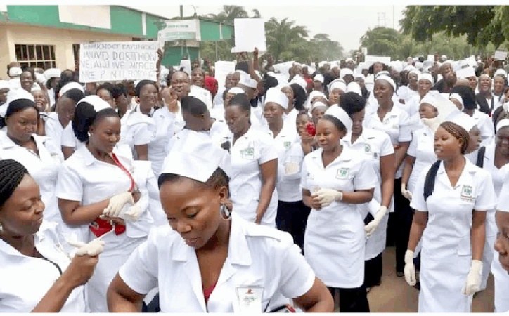 Nurses suspend warning strike after negotiation with govt