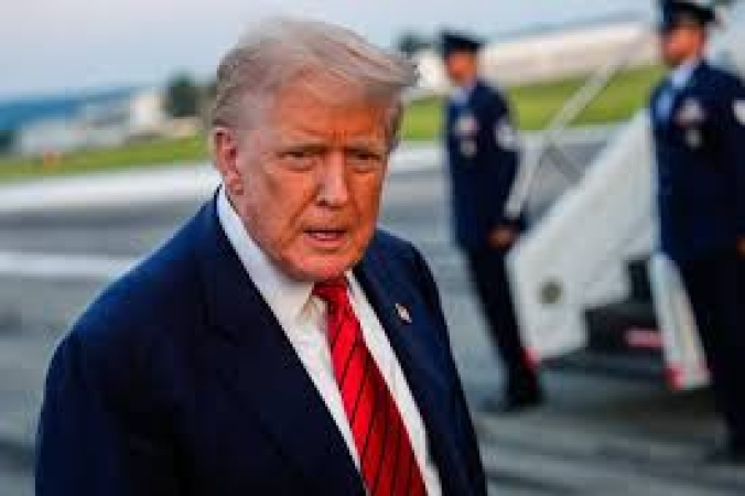 Trump threatens to ?substantially? raise tariffs on Indian goods as it continues to buy Russian oil