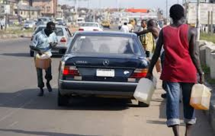 Petrol price hits N1,700 per litre in Makurdi as marketers shut stations