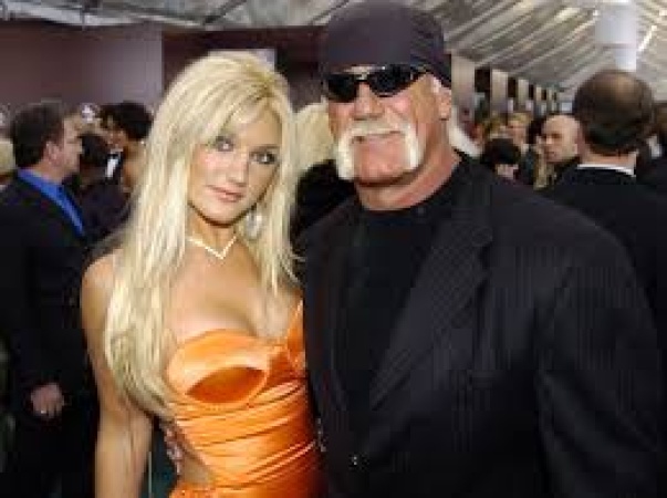 Hulk Hogan?s daughter explains her personal reason for not attending her father?s funeral