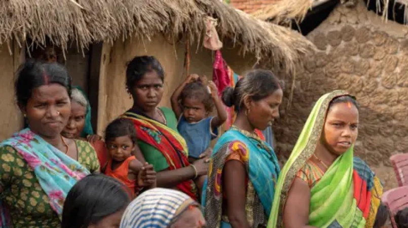 New voters list in Indian state includes wrong photos and dead people