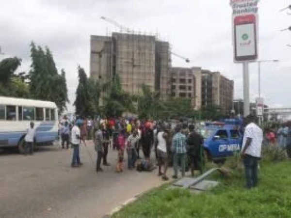 Heavy traffic as ?blind? protesters block Lagos airport roads