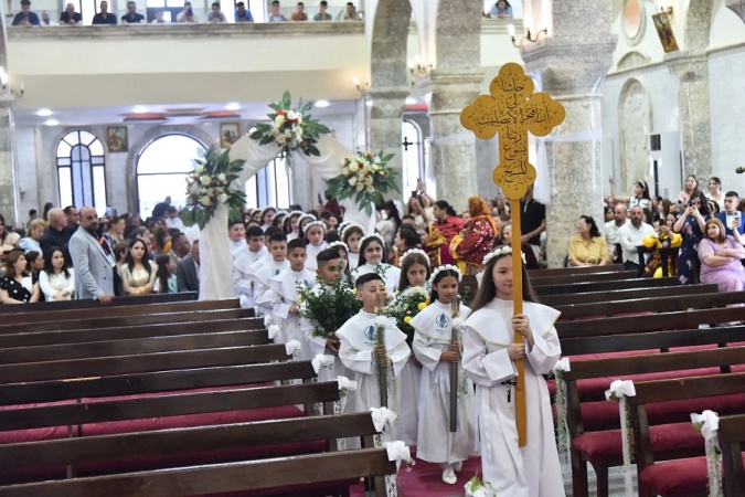 Churches full as 1,500 children celebrate first Communion in Iraq
