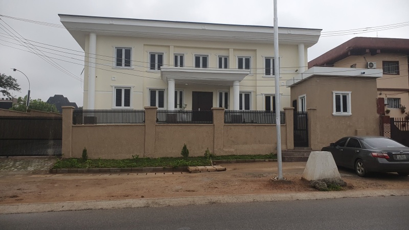 In Wuse, New Money Runs Old Money Out of Town