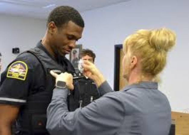 Maine police officer arrested by ICE agrees to voluntarily leave the country