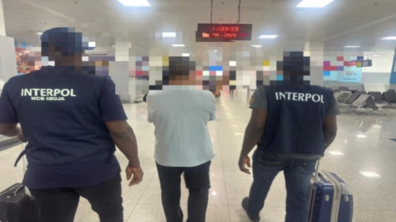 Police repatriate ?Wanted Gang Leader? to China