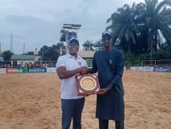 Chairman NBDL, Madubuko receives award for outstanding contributions in Beach Soccer