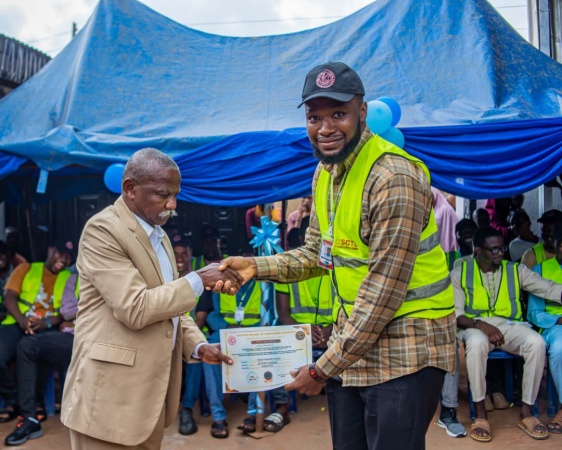 Africa?s first carpentry college graduates 25