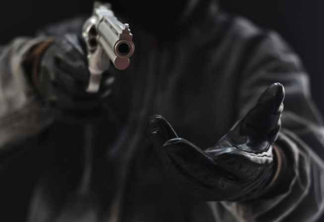 Rivers: Robbers break into students? quarters, cart away valuables