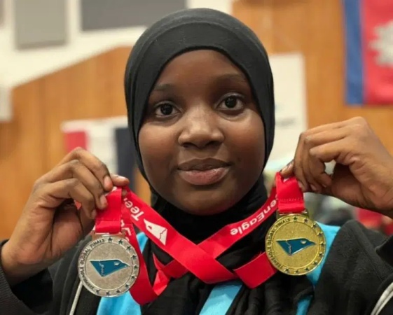 UPDATED: FG gifts teenager who won global English contest N200,000