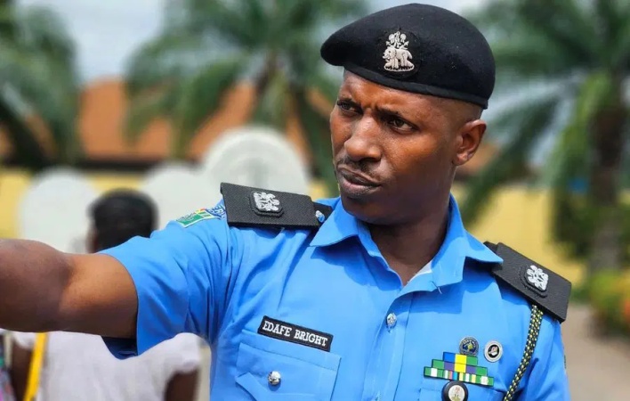 21-year-old lady stabs lover to death in Delta