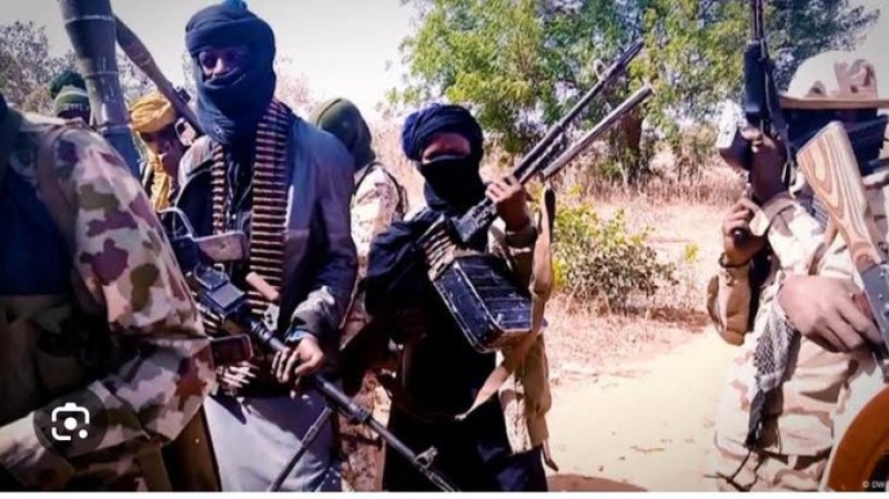 Bandits attack magistrate, abduct passengers on Niger highway