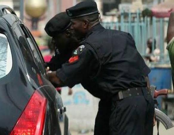 Police to impound vehicles with unauthorised govt official, NANS number plates