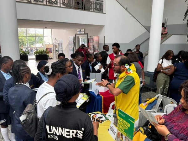 US advises Nigerian students on how to use visas