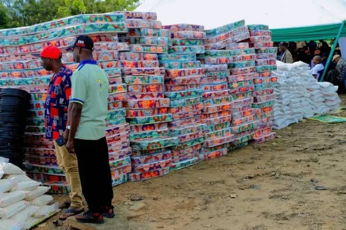 Ebonyi Govt disburses N100m, relief materials to 894 Afikpo flood victims