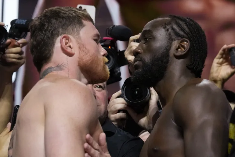 Alvarez, Crawford weigh-in at 167.5lbs before super middleweight fight 