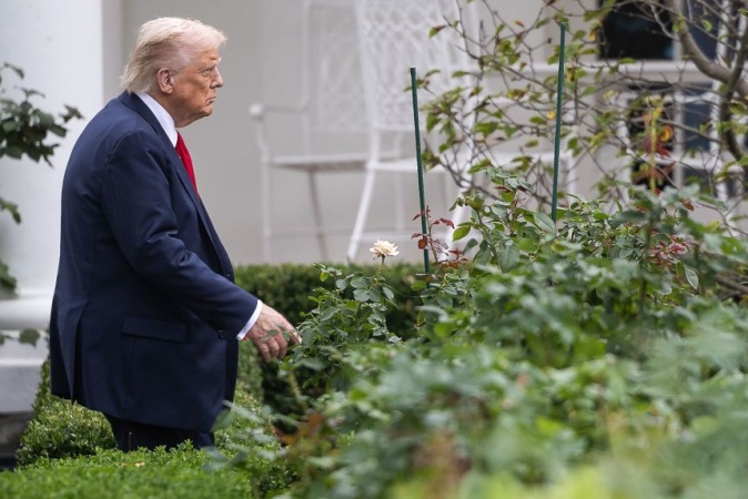 ?I don?t think it helps either side?: Quiet concerns emerge in Trump?s orbit over shutdown of US economy