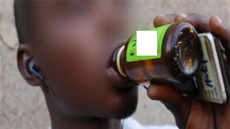 Man drinks poison after arrest by police