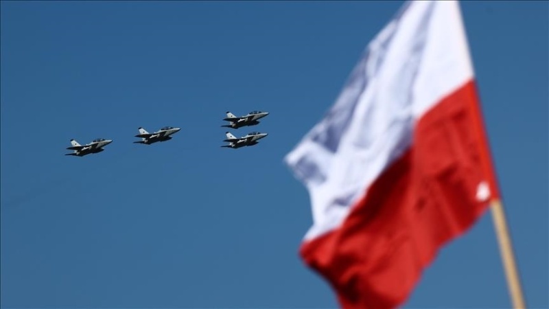Poland mobilizes air force after Russian attacks near border