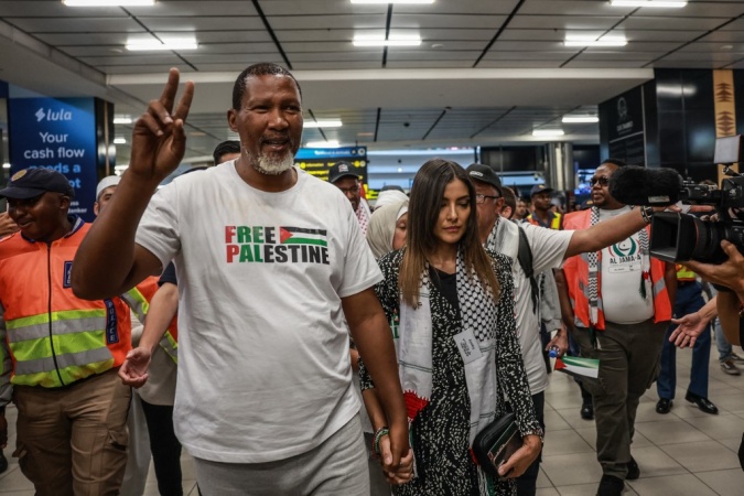 Mandela's grandson returns to South Africa after deportation by Israel