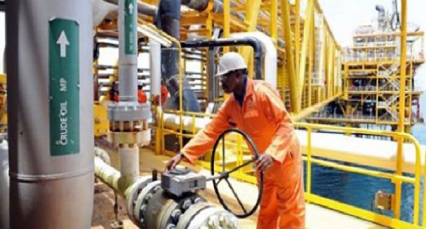 Oil Production: FG slashes signature bonus to $10m, targets 2.5mb/d by 2027 ? NUPRC